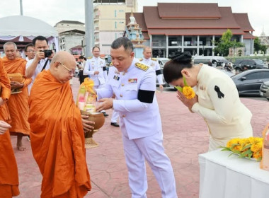 เข้าร่วมพิธีเจริญพระพุทธมนต์และทำบุญตักบาตรถวายพระราชกุศล ... พารามิเตอร์รูปภาพ 1