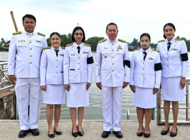 เข้าร่วมพิธีเจริญพระพุทธมนต์และทำบุญตักบาตรถวายพระราชกุศล ... พารามิเตอร์รูปภาพ 2