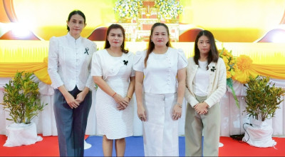 เข้าร่วมพิธีวางพุ่มดอกไม้และพิธีทำบุญตักบาตร ... พารามิเตอร์รูปภาพ 1